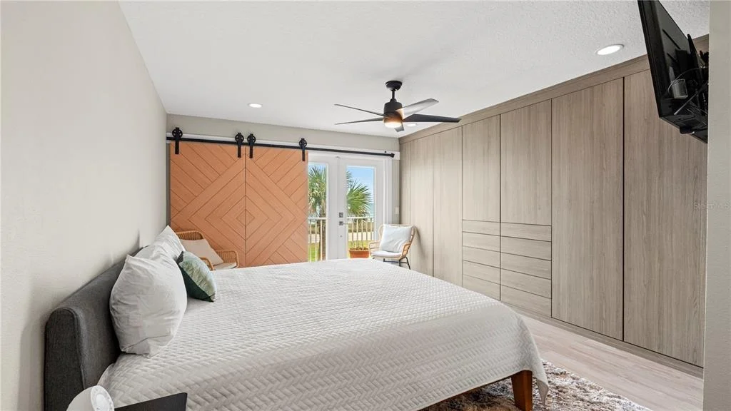 Photo of Unit 4 at 3400 OCEAN SHORE BOULEVARD