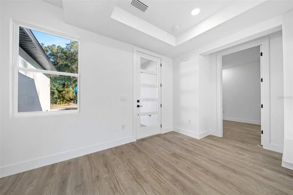 Photo of 4 OAK CIRCLE