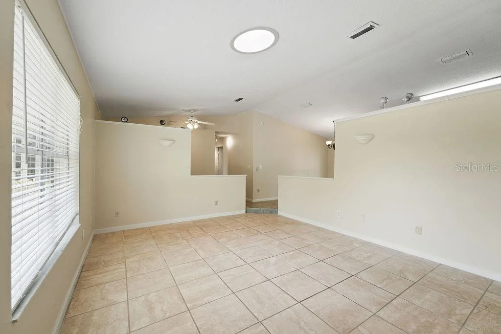 Photo of 2400 JOYCE STREET