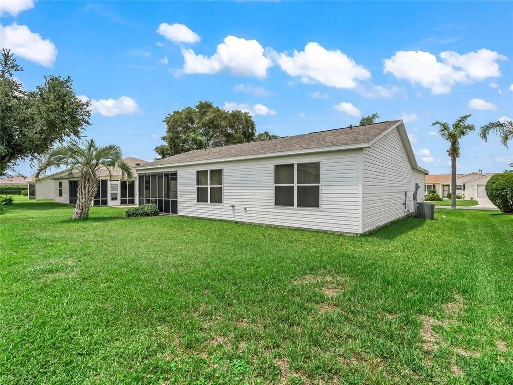 Photo of 897 LIVINGSTON LOOP