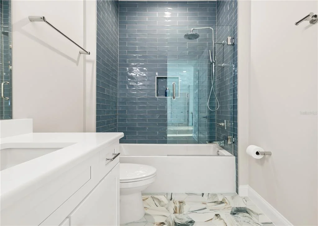 Photo of 2559 PALM AVENUE