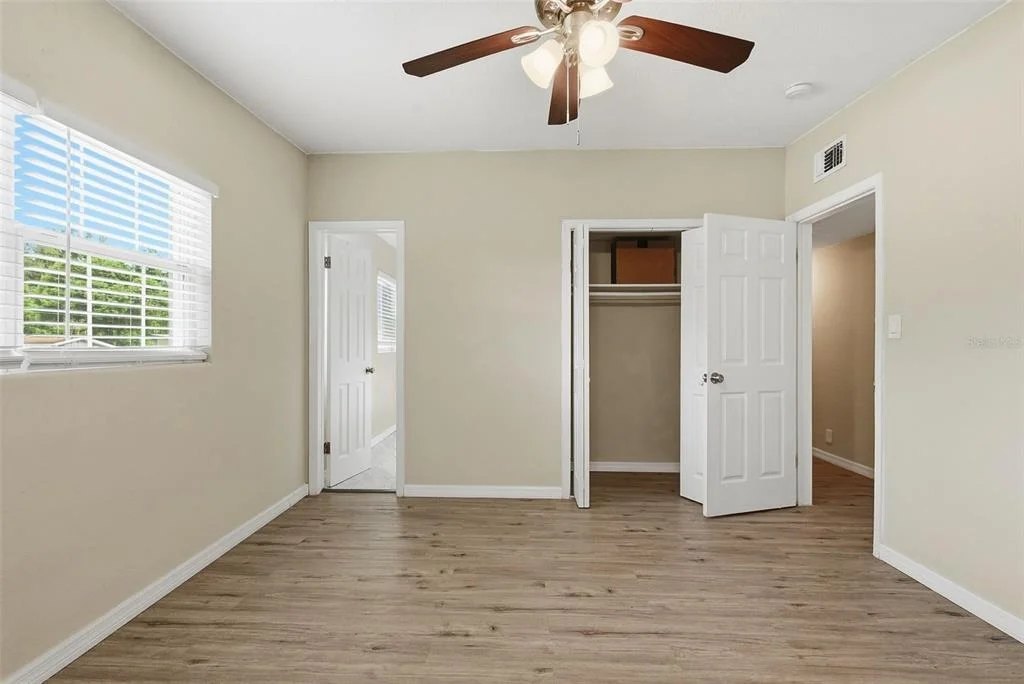 Photo of 6138 OAKCREST CIRCLE