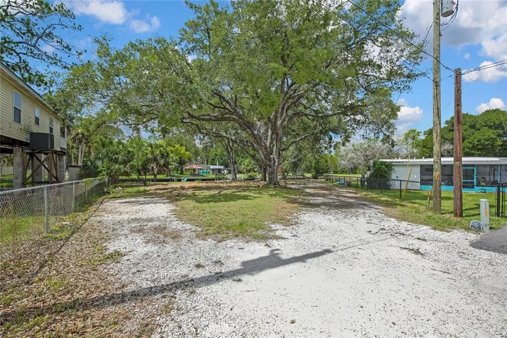 Photo of 6134 ISLAND DRIVE