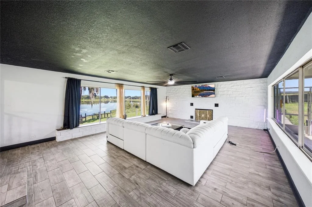 Photo of 2120 HURLEY DRIVE