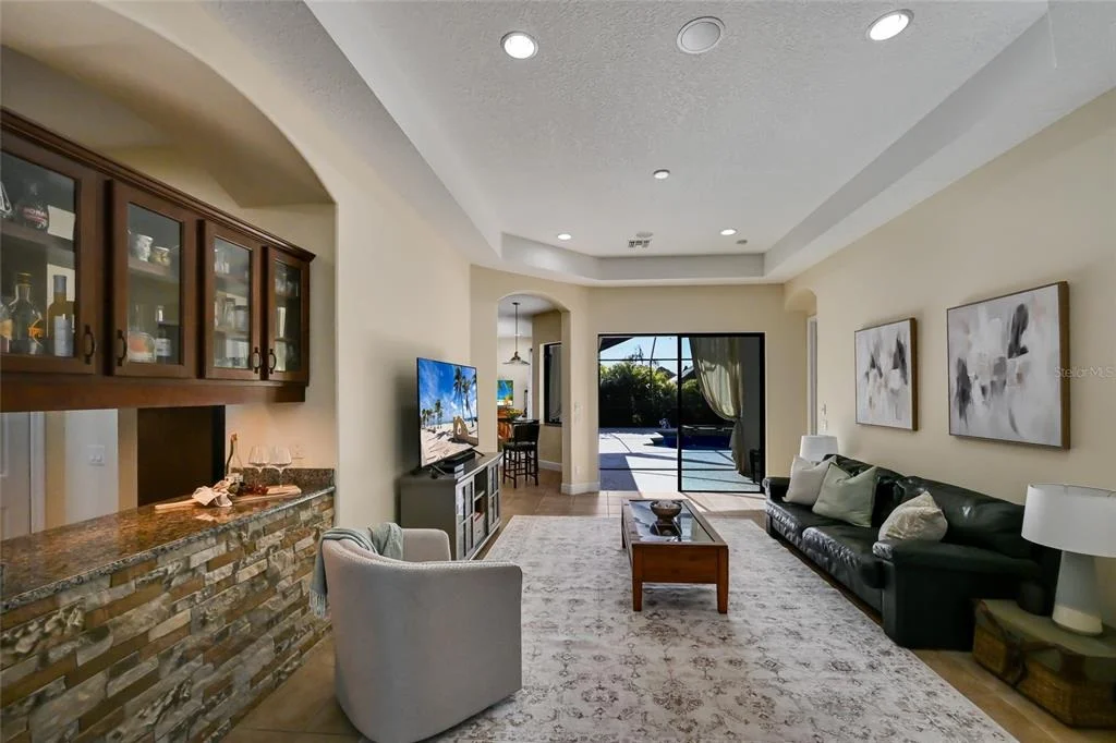 Photo of 525 MAST DRIVE