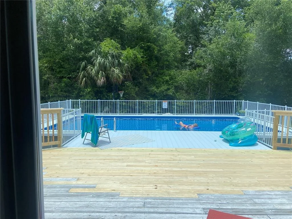 Photo of 876 MENTON ROAD