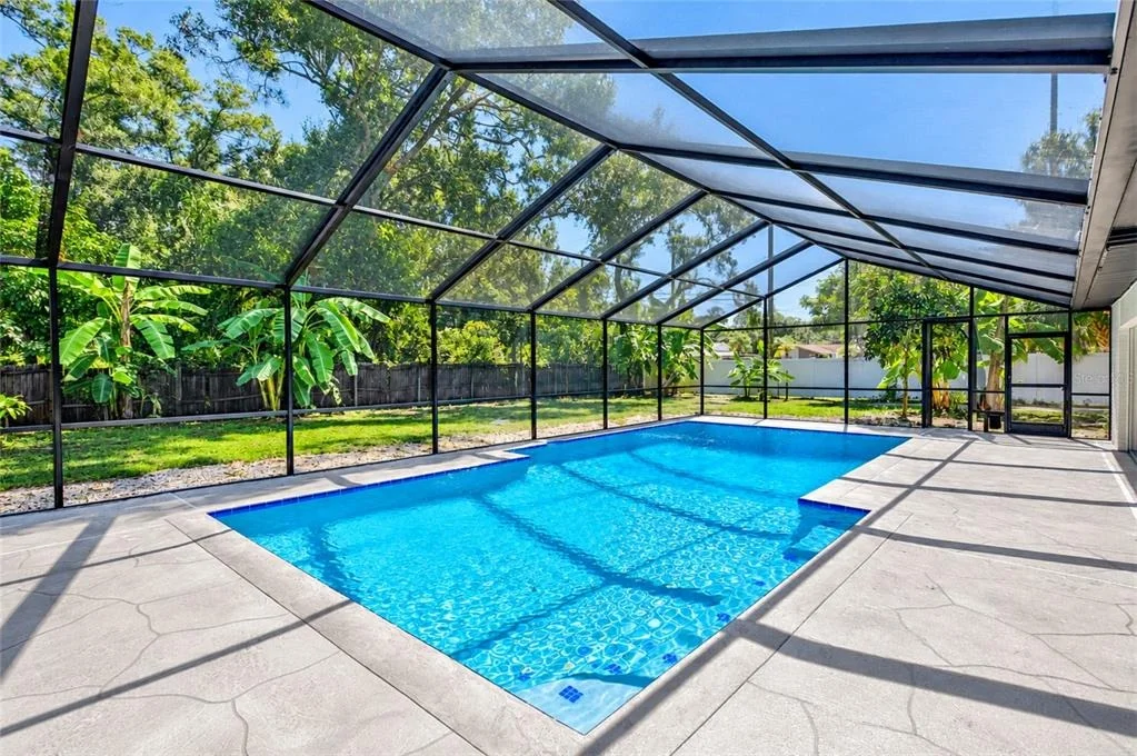 Photo of 1595 OAK LANE