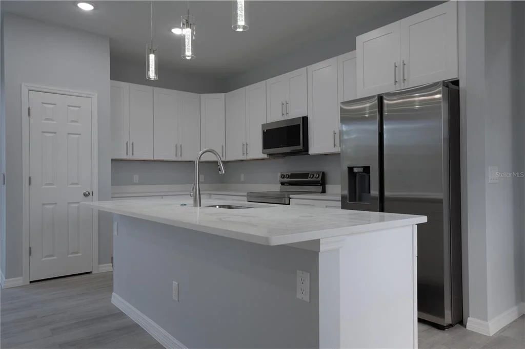 Photo of 1013 ASTON-MARTIN DRIVE