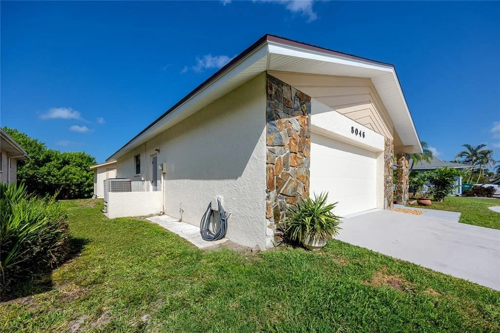 Photo of 8046 BAYHAVEN DRIVE