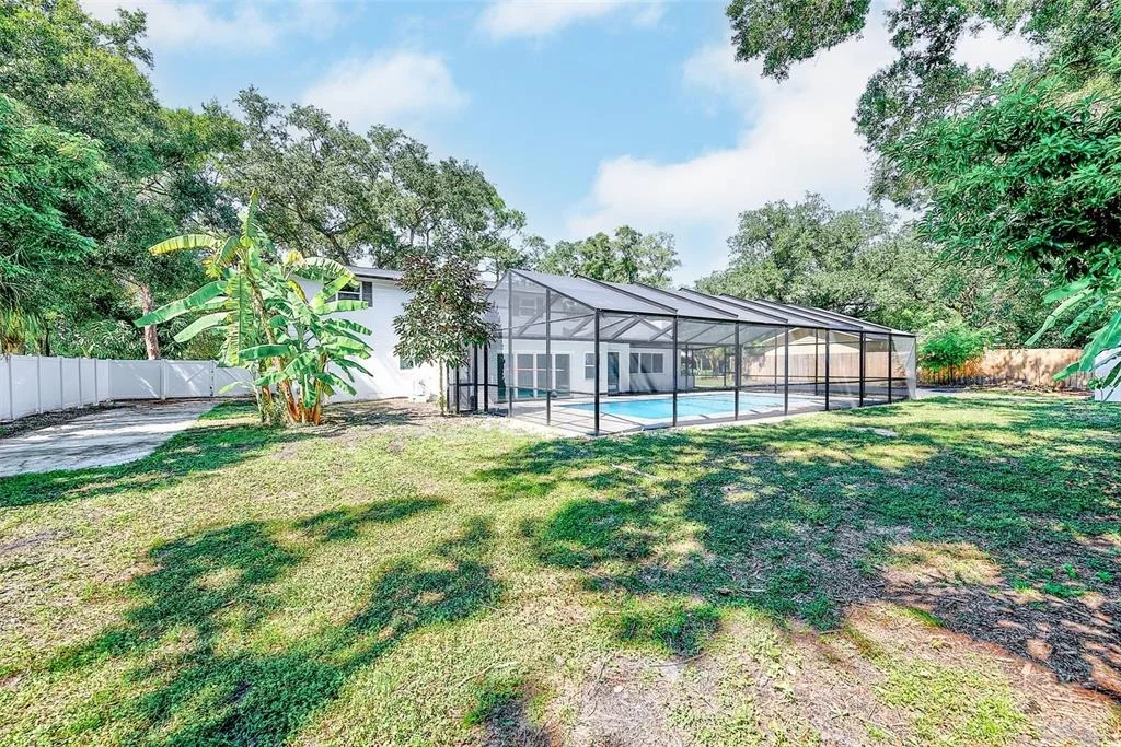 Photo of 1595 OAK LANE