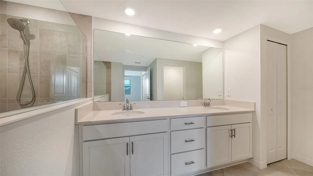 Photo of Unit 104 at 5624 SUMMIT POINTE CIRCLE