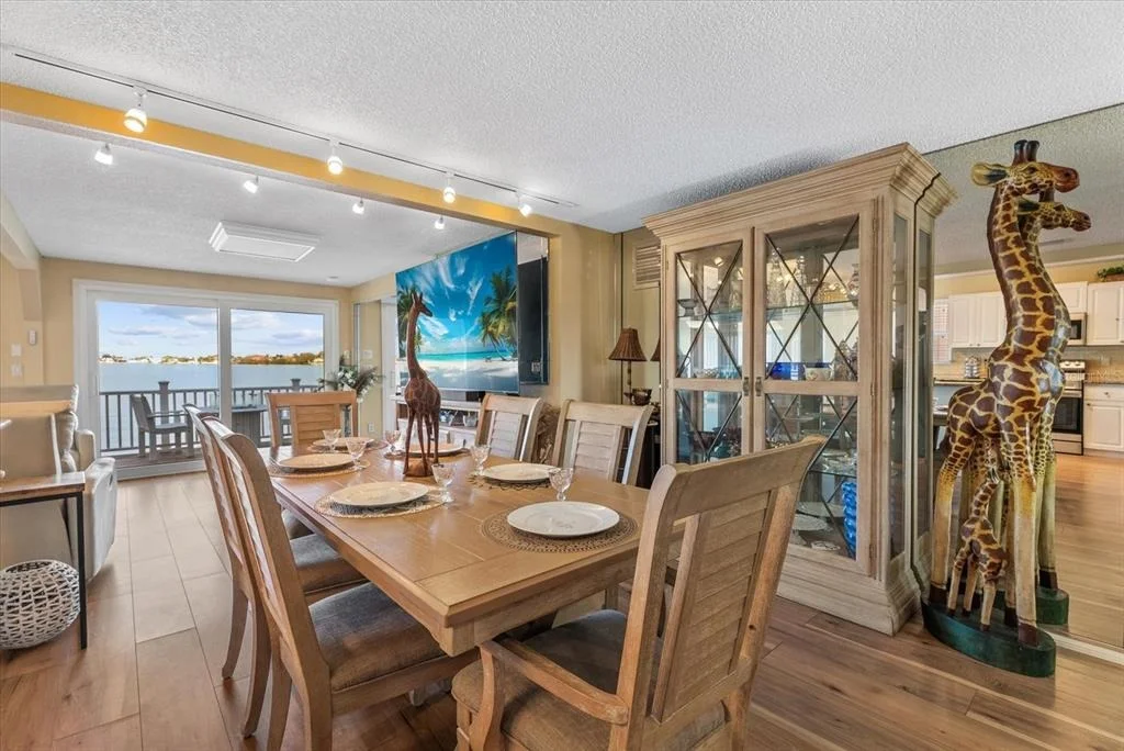 Photo of 33 N STARBOARD DRIVE