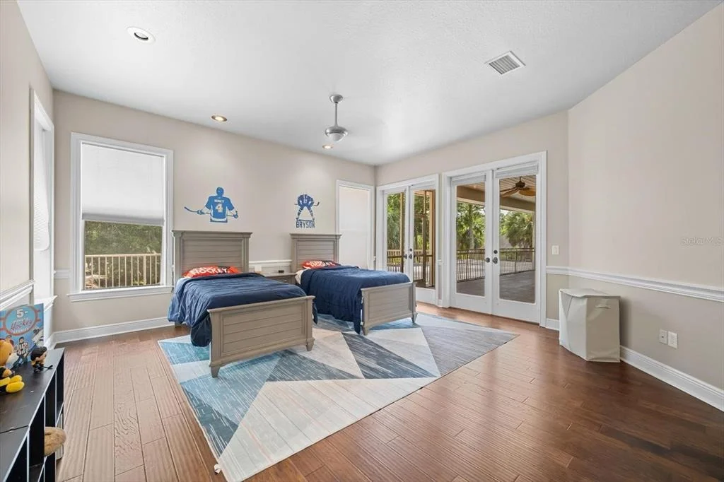 Photo of 6413 MACLAURIN DRIVE
