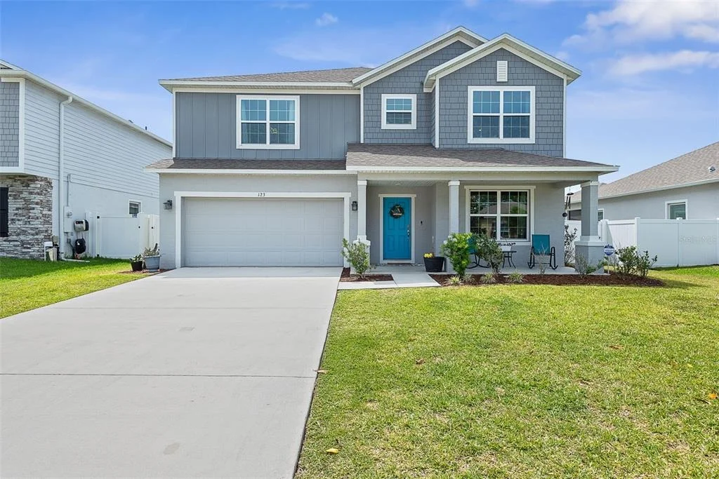 Photo of 123 OAKLEAF WAY