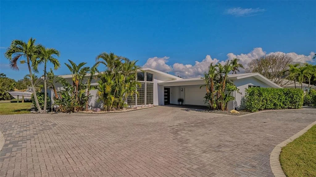 Photo of 619 BUTTONWOOD DRIVE