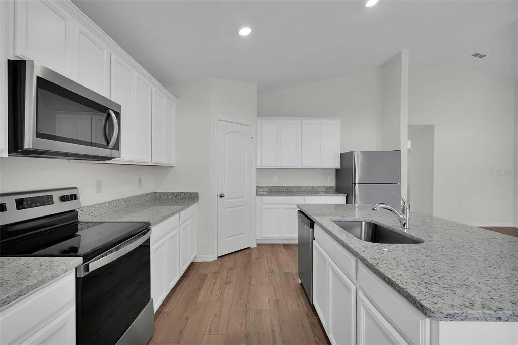 Photo of 19 PINEAPPLE DRIVE