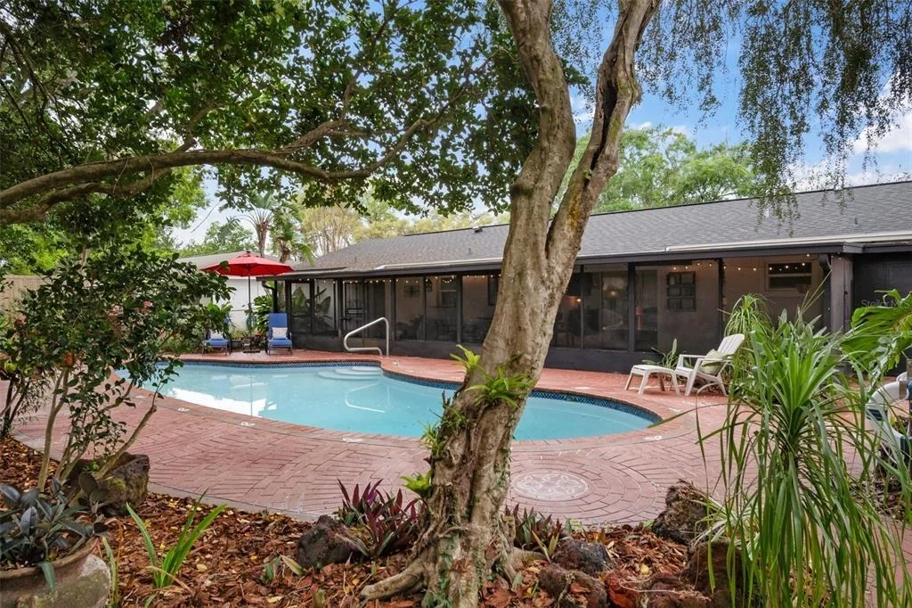 Photo of 1003 MANDALAY DRIVE