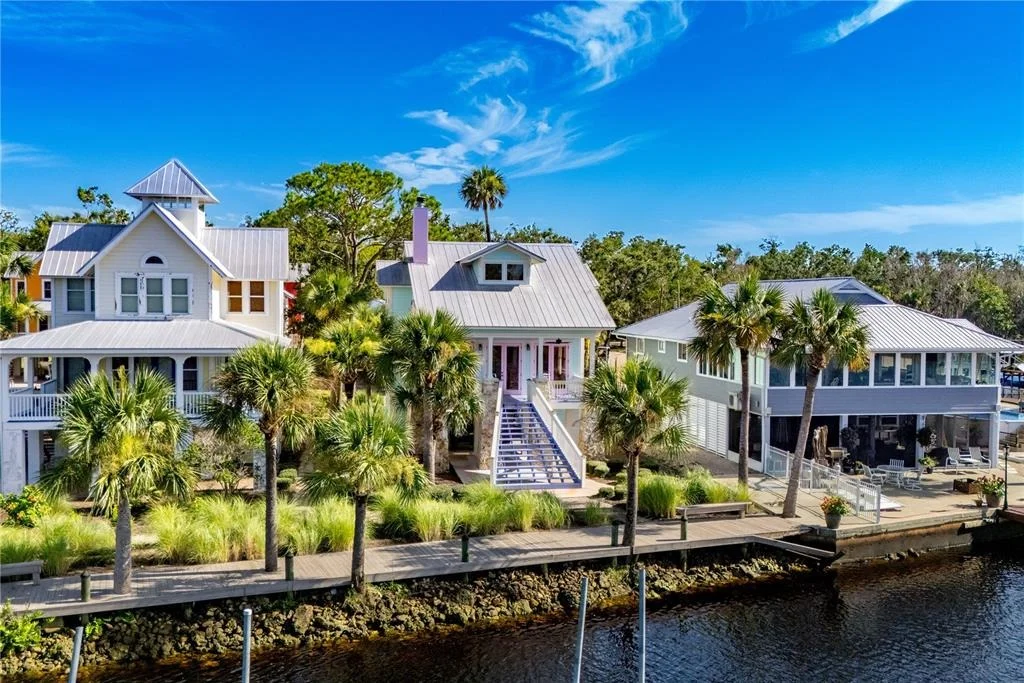 Photo of 1410 SE MAGNOLIA DRIVE