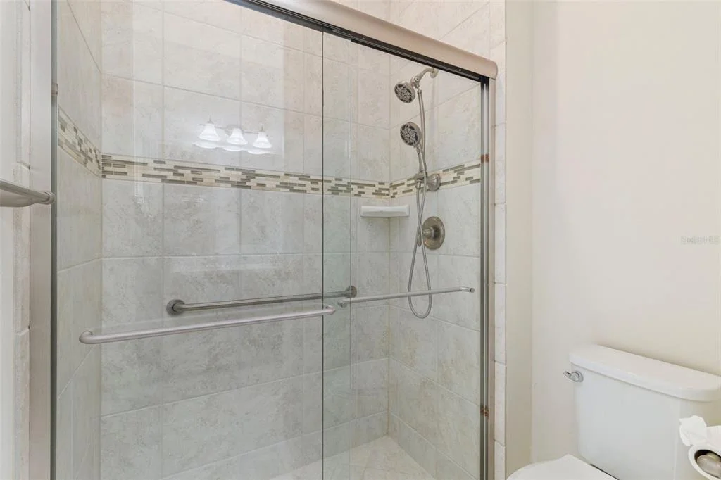 Photo of 16293 CAMDEN LAKES CIRCLE