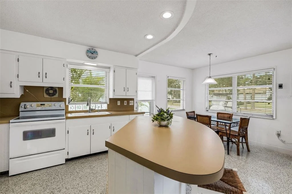 Photo of 531 GRANADA AVENUE