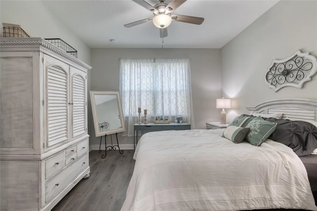 Photo of 444 LIME AVENUE