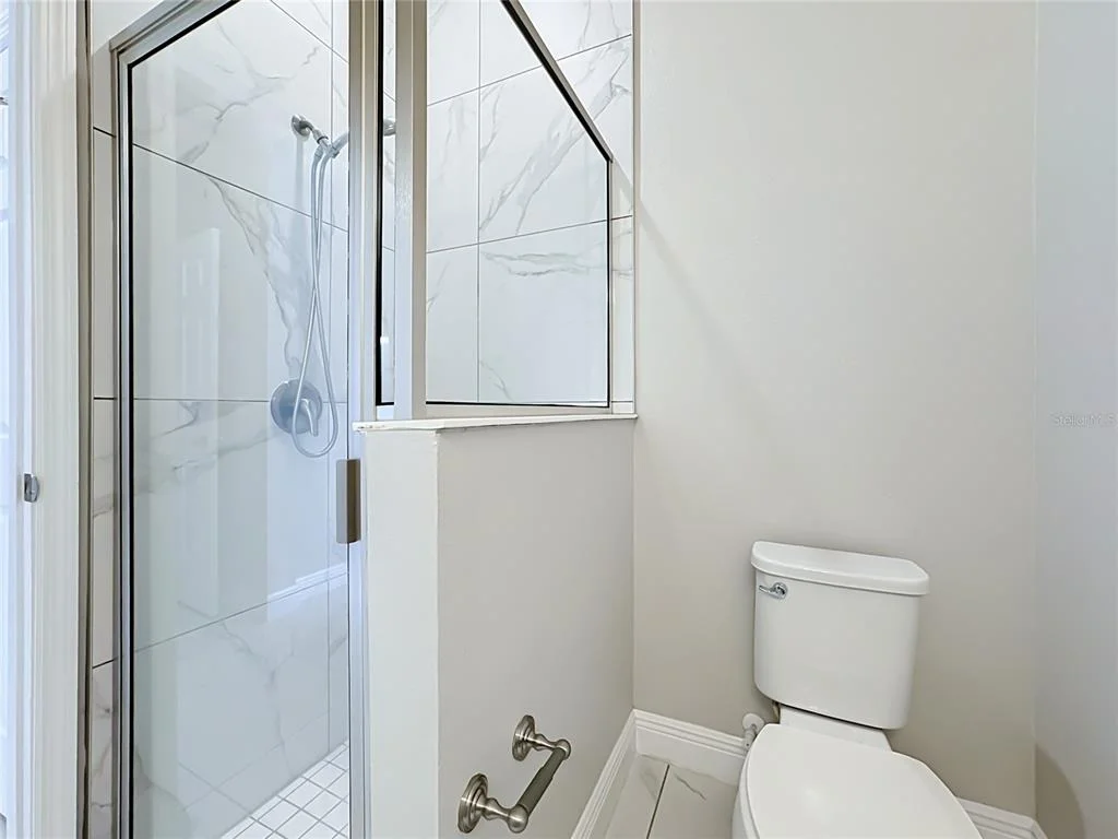 Photo of 106 OAK CIRCLE
