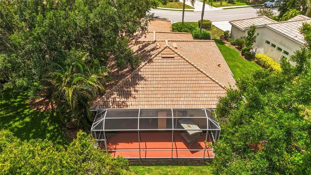 Photo of 6662 OAKBROOKE CIRCLE