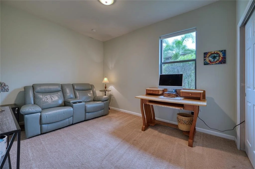 Photo of 17044 KENTON TERRACE