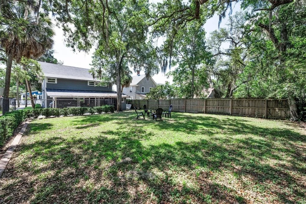 Photo of 133 N PINELLAS AVENUE