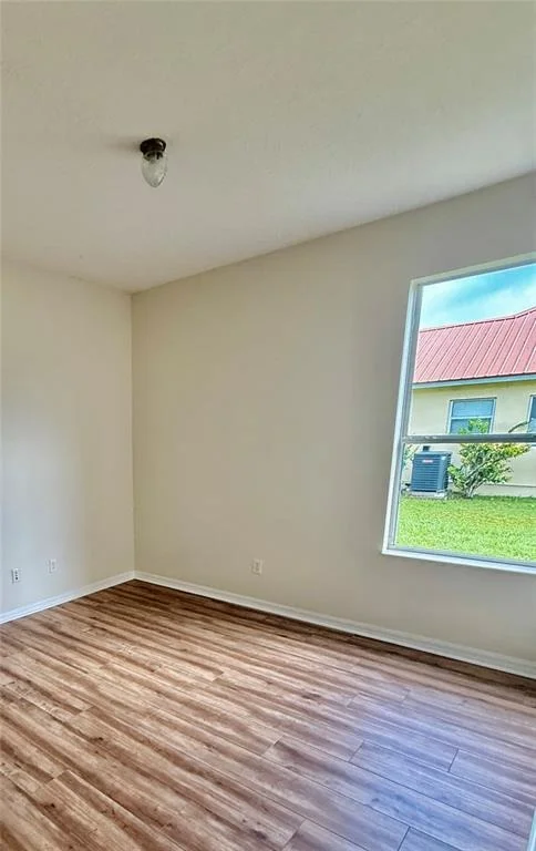 Photo of 91 SEA TRAIL