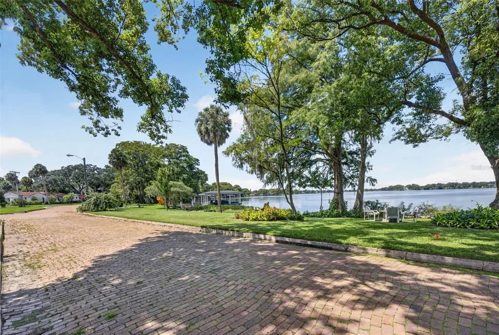 Photo of 120 BROADVIEW AVENUE