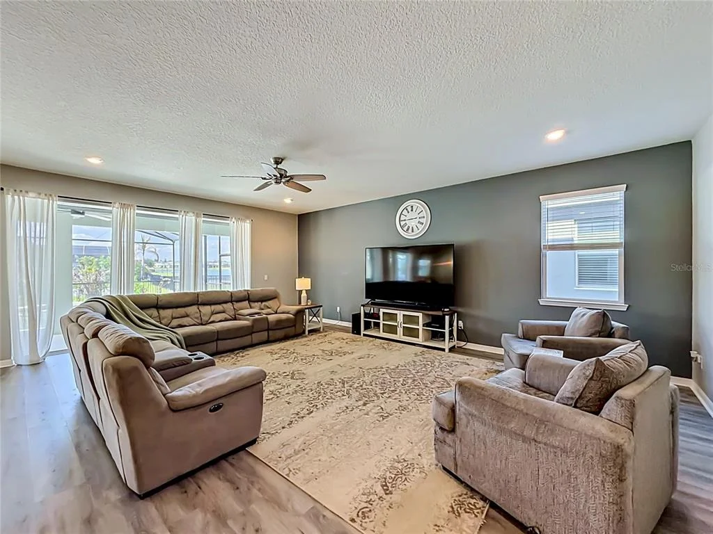 Photo of 2323 NUTHATCH STREET