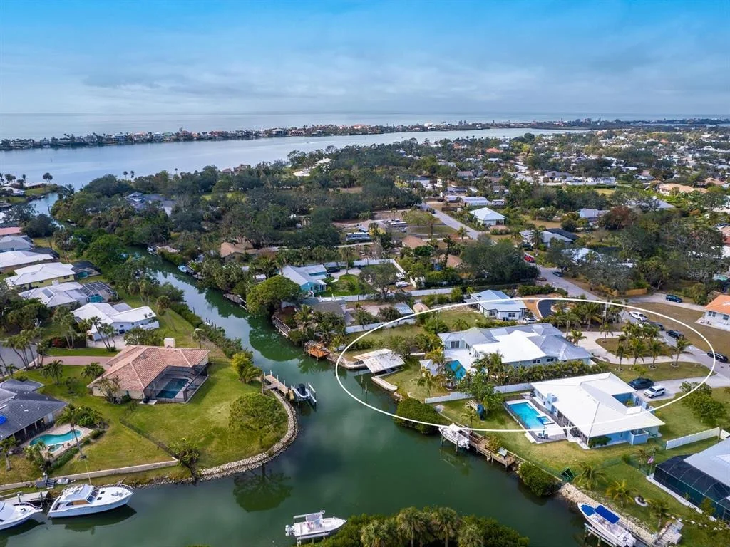 Photo of 221 LYCHEE ROAD