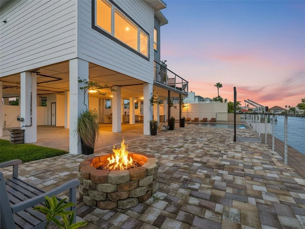 Photo of 3385 GULFVIEW DRIVE