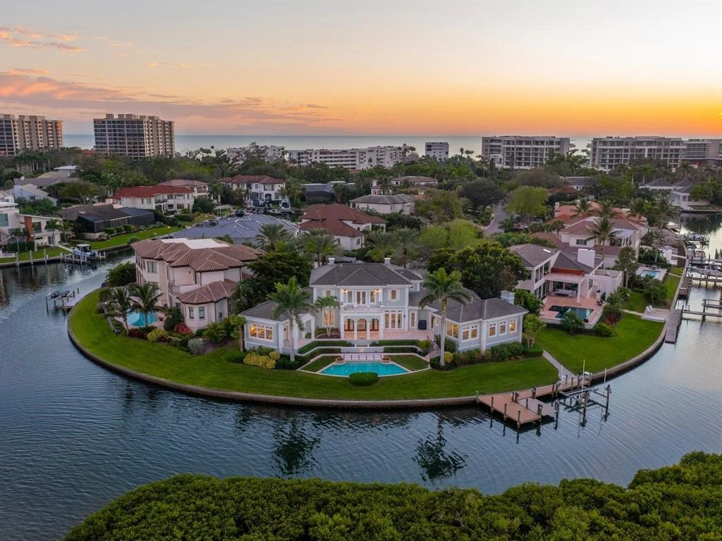 Photo of 560 HARBOR POINT ROAD
