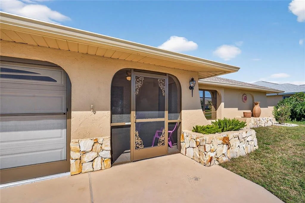Photo of 5852 LINCOLN ROAD