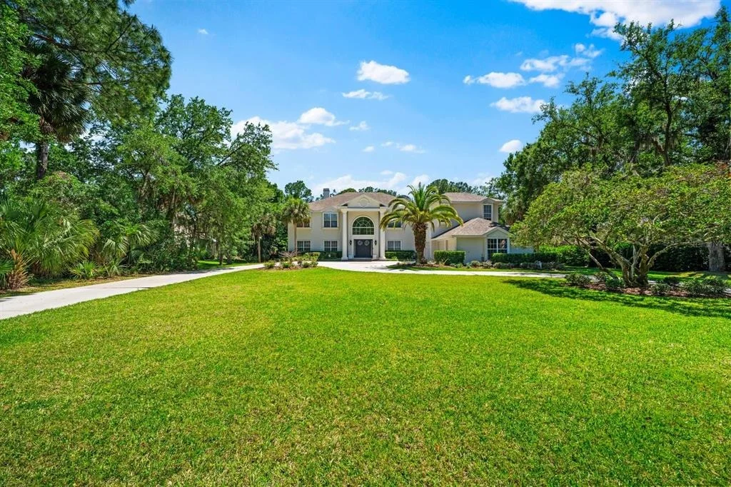 Photo of 6413 MACLAURIN DRIVE