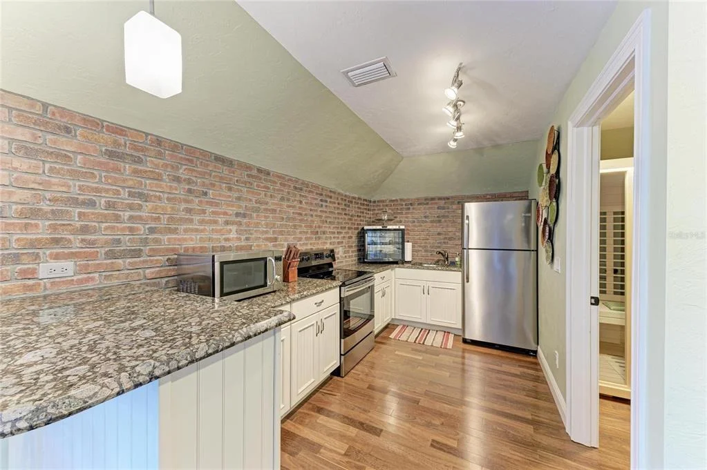 Photo of 39321 WASHINGTON LOOP ROAD