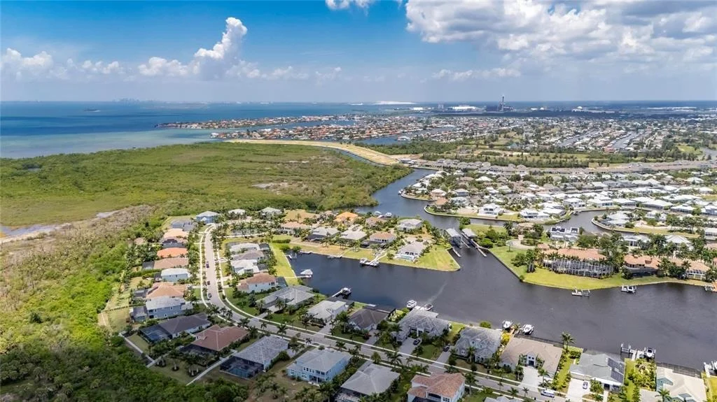 Photo of 825 MANNS HARBOR DRIVE