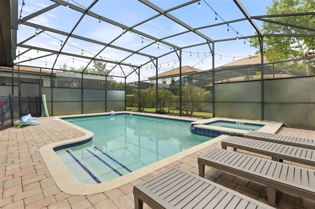 Photo of 1423 THUNDERBIRD ROAD