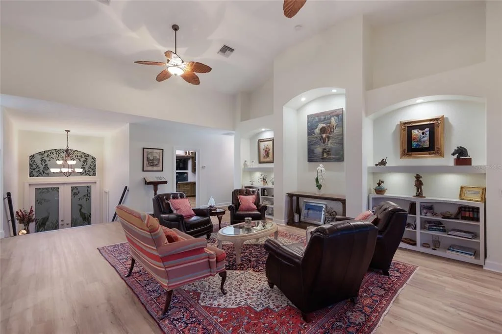 Photo of 10110 CREEKSIDE DRIVE