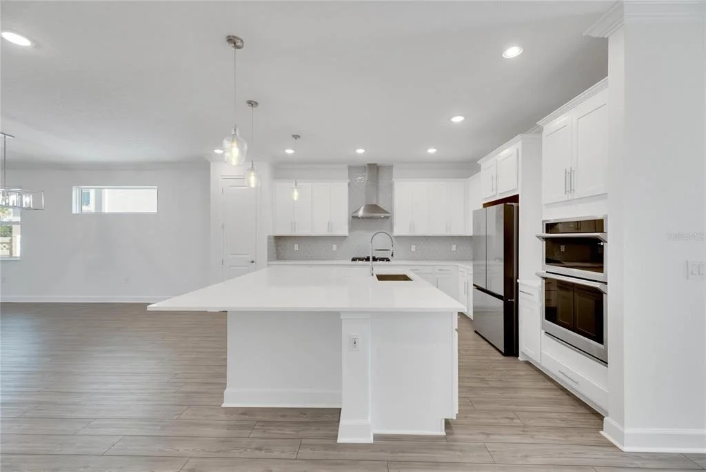 Photo of 923 SIGNET DRIVE