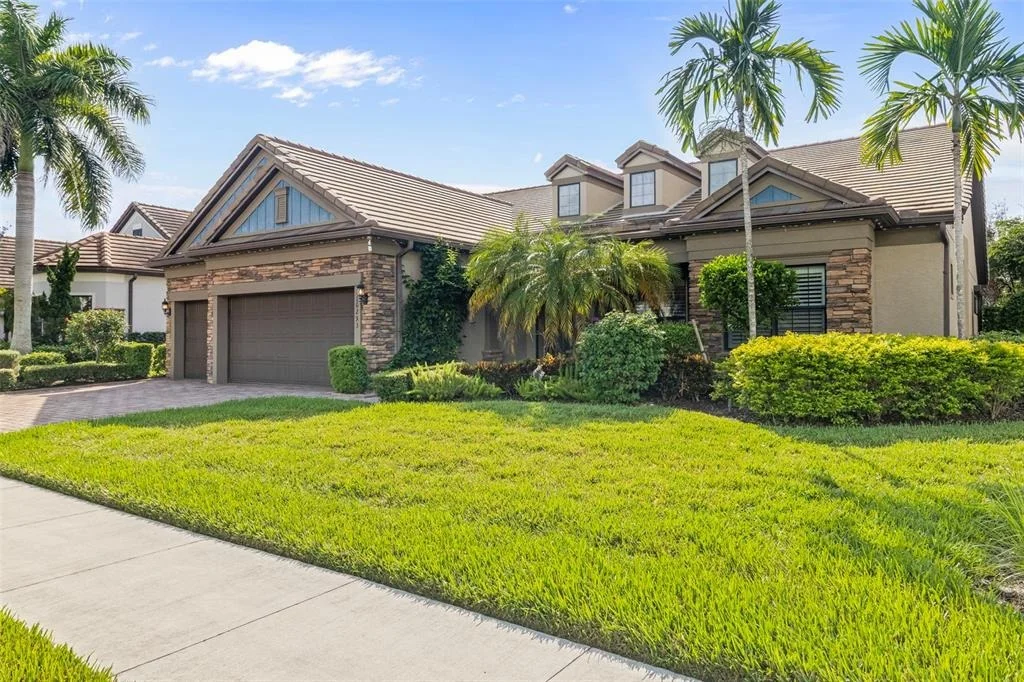 Photo of 16293 CAMDEN LAKES CIRCLE