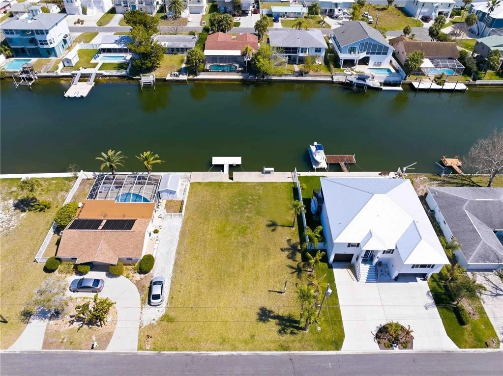 Photo of 4530 GULFSTREAM DRIVE