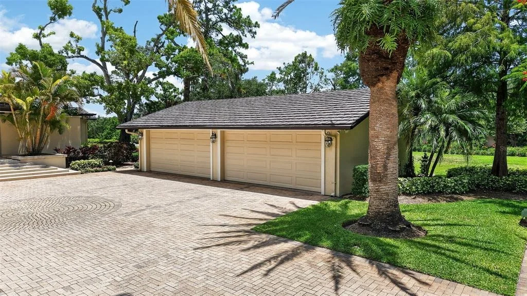 Photo of 6305 BURNING TREE DRIVE