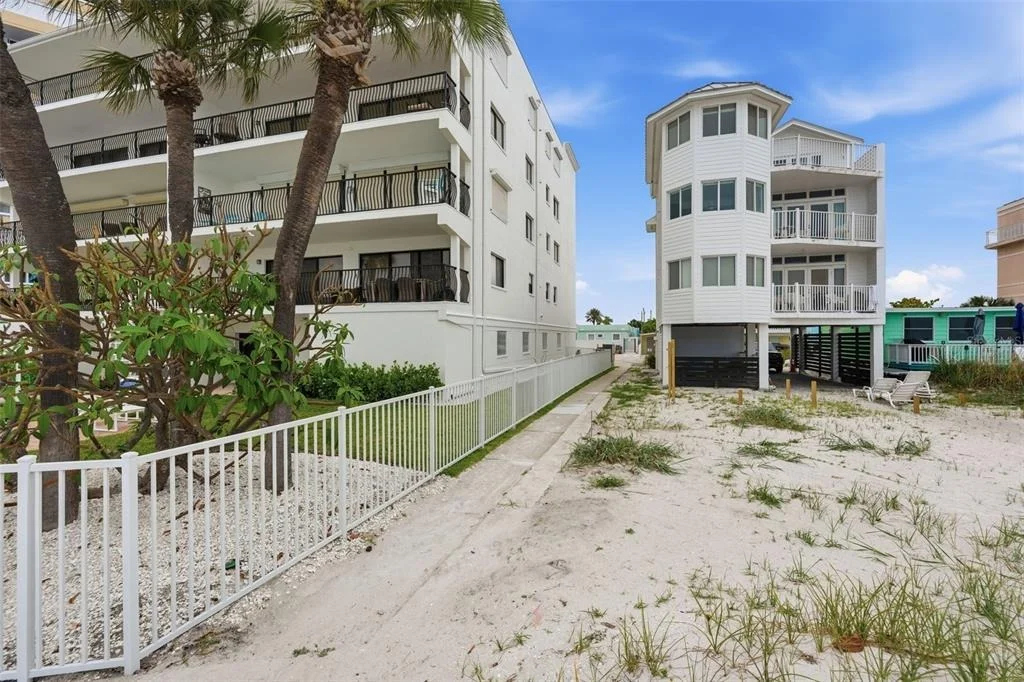 Photo of Unit 2 at 17880 GULF BOULEVARD