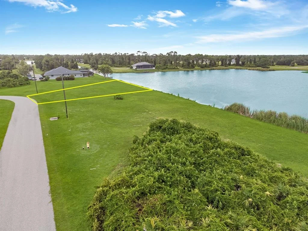 Photo of 24 WINDWARD LANE