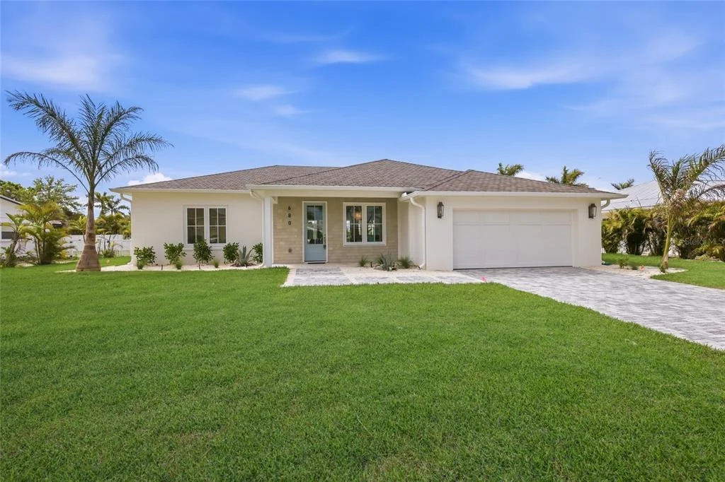 Photo of 680 KEY ROYALE DRIVE