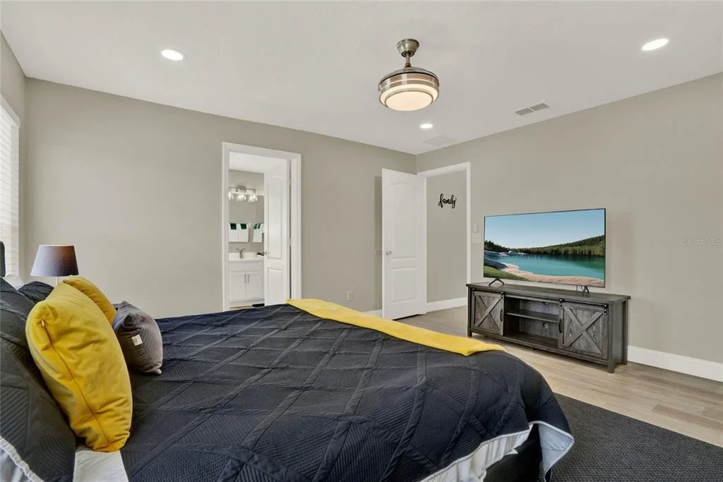 Photo of 188 RIDGEMONT COURT