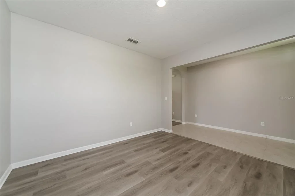 Photo of 321 ALEXZANDER WAY